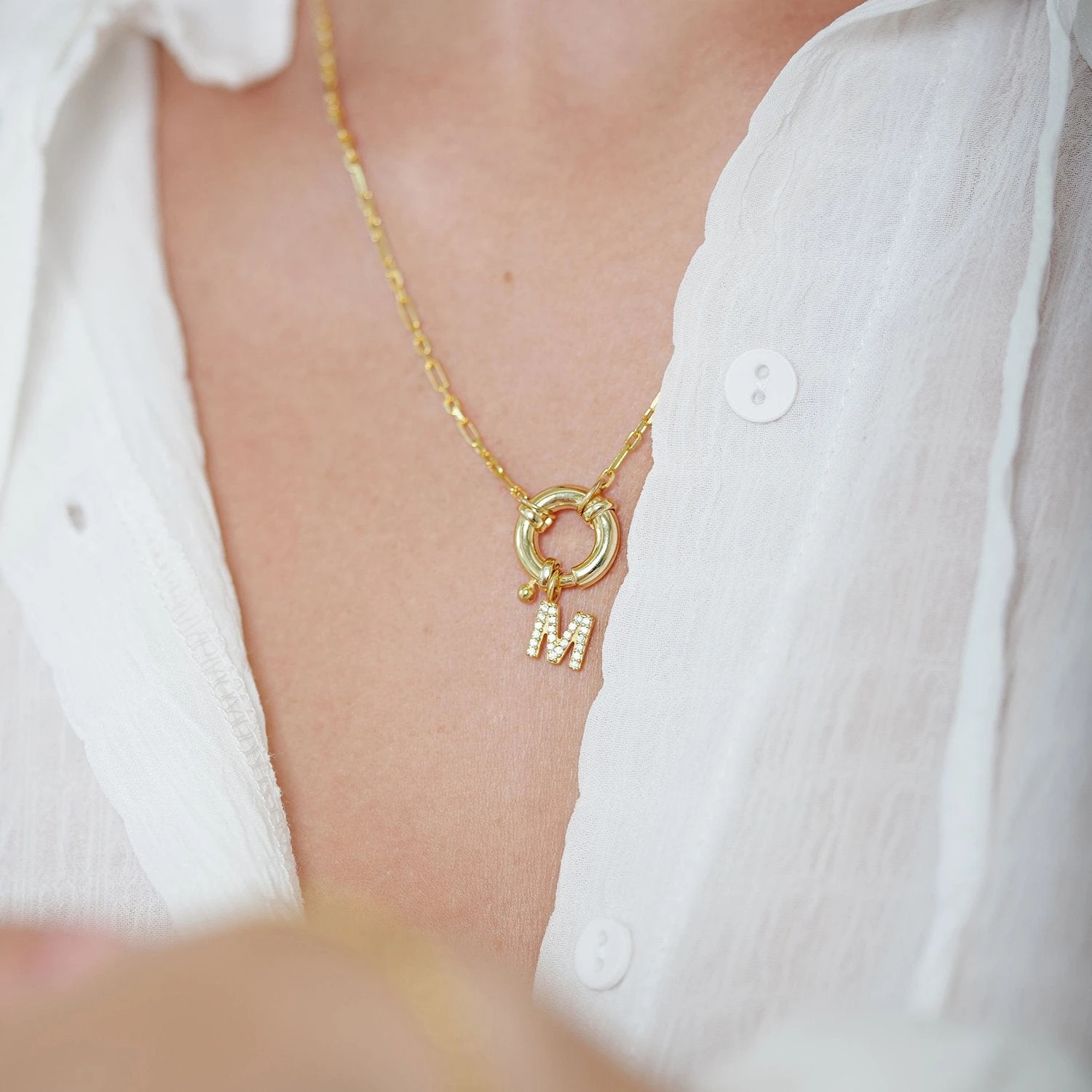 Halskette Mit Buchstabe Und Verschluss 5 Halskette Mit Buchstabe Und Verschluss – Bild 5