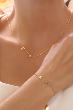 Birthstones Letter Halskette -Meinekette Verkäufe 7I0A0405