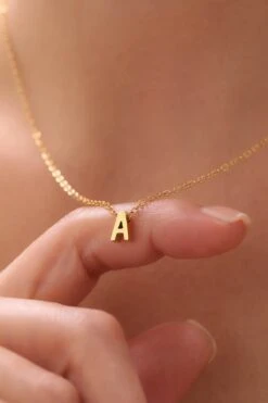 Tiny Letter Halskette 8 Tiny Letter Halskette -Meinekette Verkäufe 7I0A1155