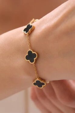 Black Multiple Leaf Armband 5 Black Multiple Leaf Armband -Meinekette Verkäufe 7I0A1167