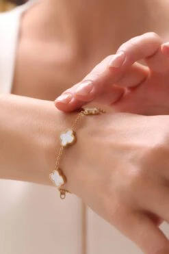 White Multiple Leaf Armband -Meinekette Verkäufe 7I0A1217