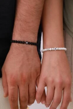 Perlenarmbänder Mit Buchstabe -Meinekette Verkäufe 7I0A1826 62372418 60bd 4a66 866a 0c1613884dad