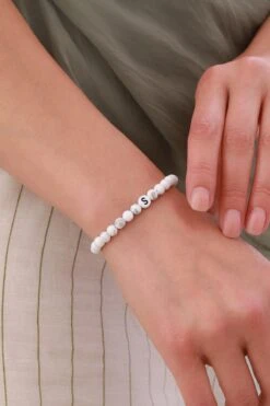 Perlenarmbänder Mit Buchstabe -Meinekette Verkäufe 7I0A1828