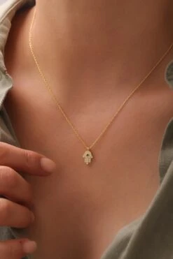 Fatimas Hand Halskette 11 Fatimas Hand Halskette -Meinekette Verkäufe 7I0A5501 1