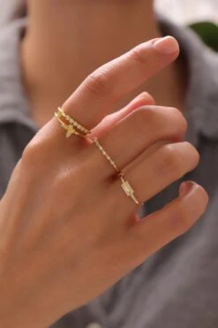 Majesty Zirkonia Ring 21 Majesty Zirkonia Ring -Meinekette Verkäufe 7I0A6681 2 ac5e1602 0da2 4f99 9a34 253d4a248754