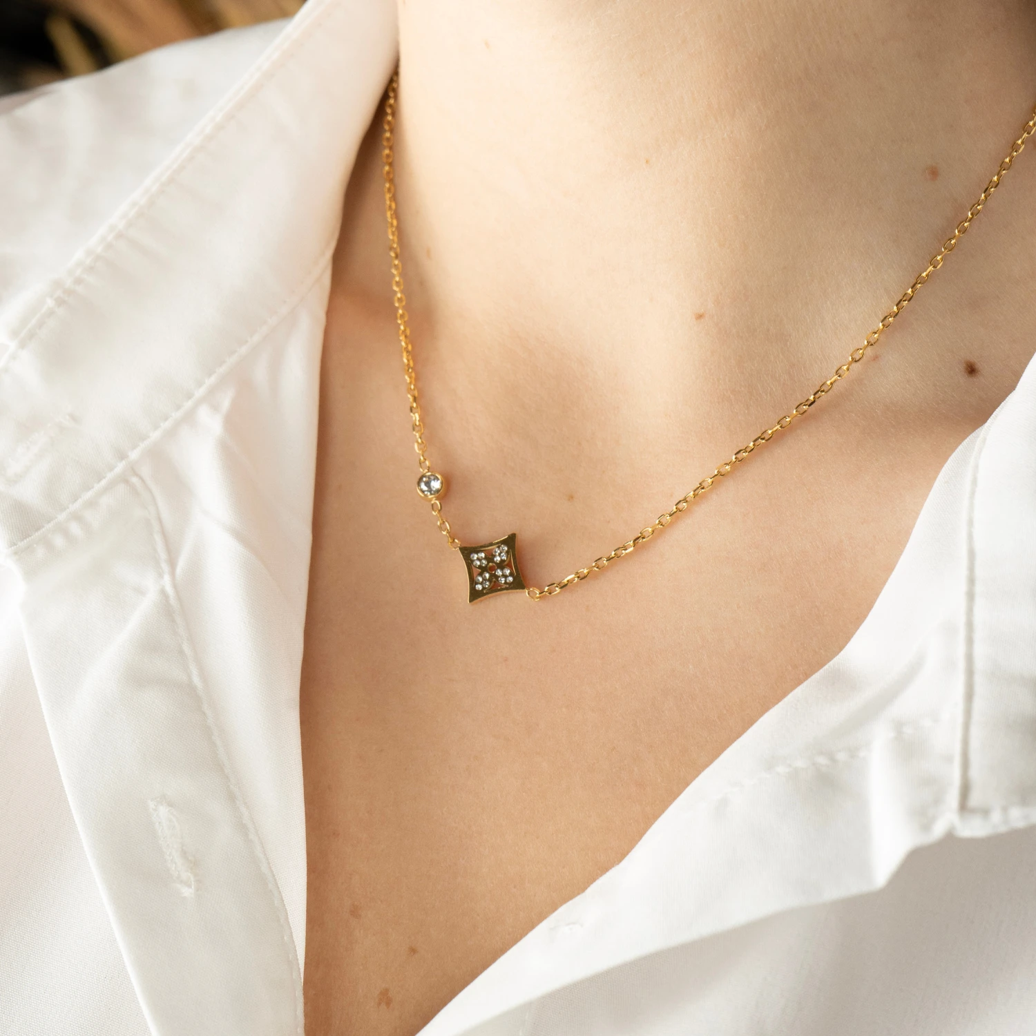 Halskette Glamorous Flower 3 Halskette Glamorous Flower – Bild 3