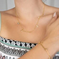 Namenskette Notera Mit Initial Und Lucky Charm 7 Namenskette Notera Mit Initial Und Lucky Charm -Meinekette Verkäufe NK5190Modelfoto.xxx 5ff824c7 930b 4831 9462 4c568c6efb10