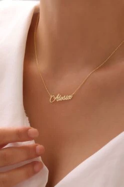 Namenskette - Variante Alesia 18 Namenskette - Variante Alesia -Meinekette Verkäufe alesia1